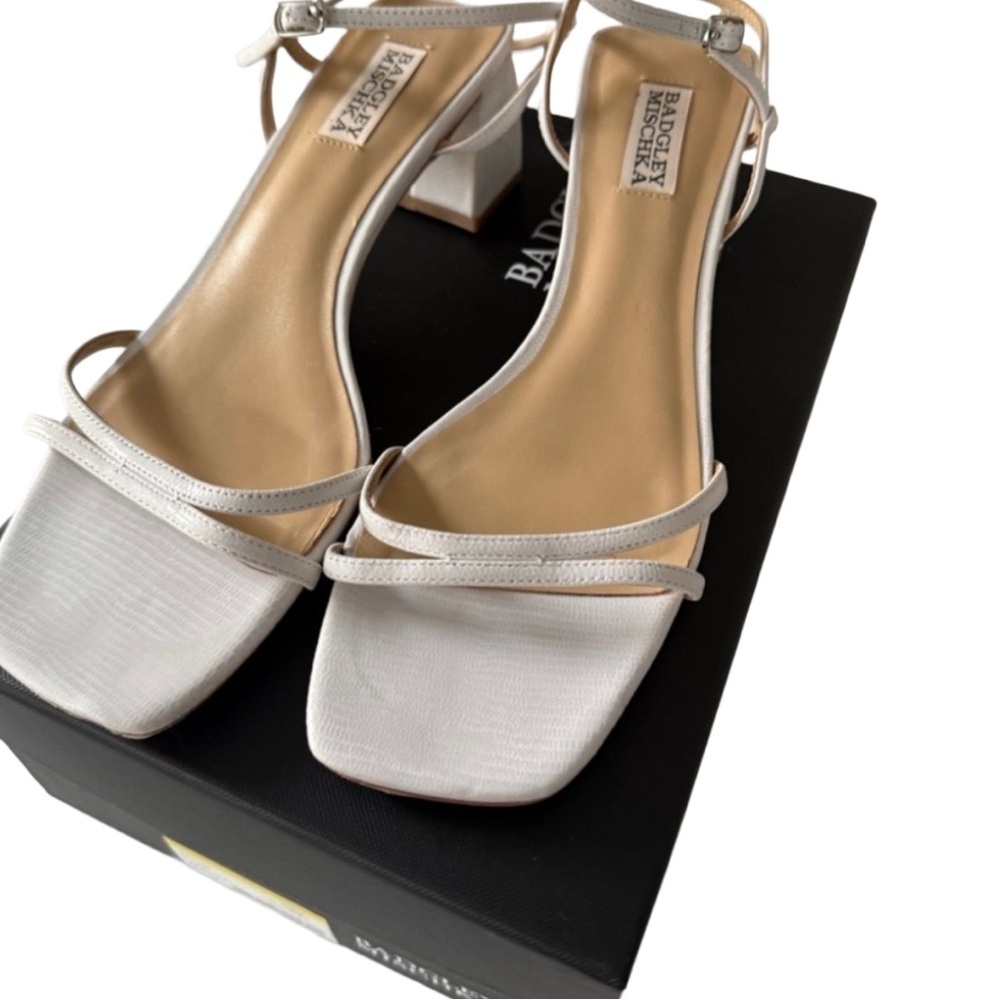 Badgley Mischka Carlota White Leather Square Toe Block Heel Sandals – Size 9 - Picture 6 of 9